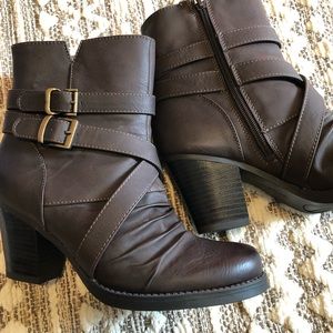 Natural soul bootie brown size 7.5
